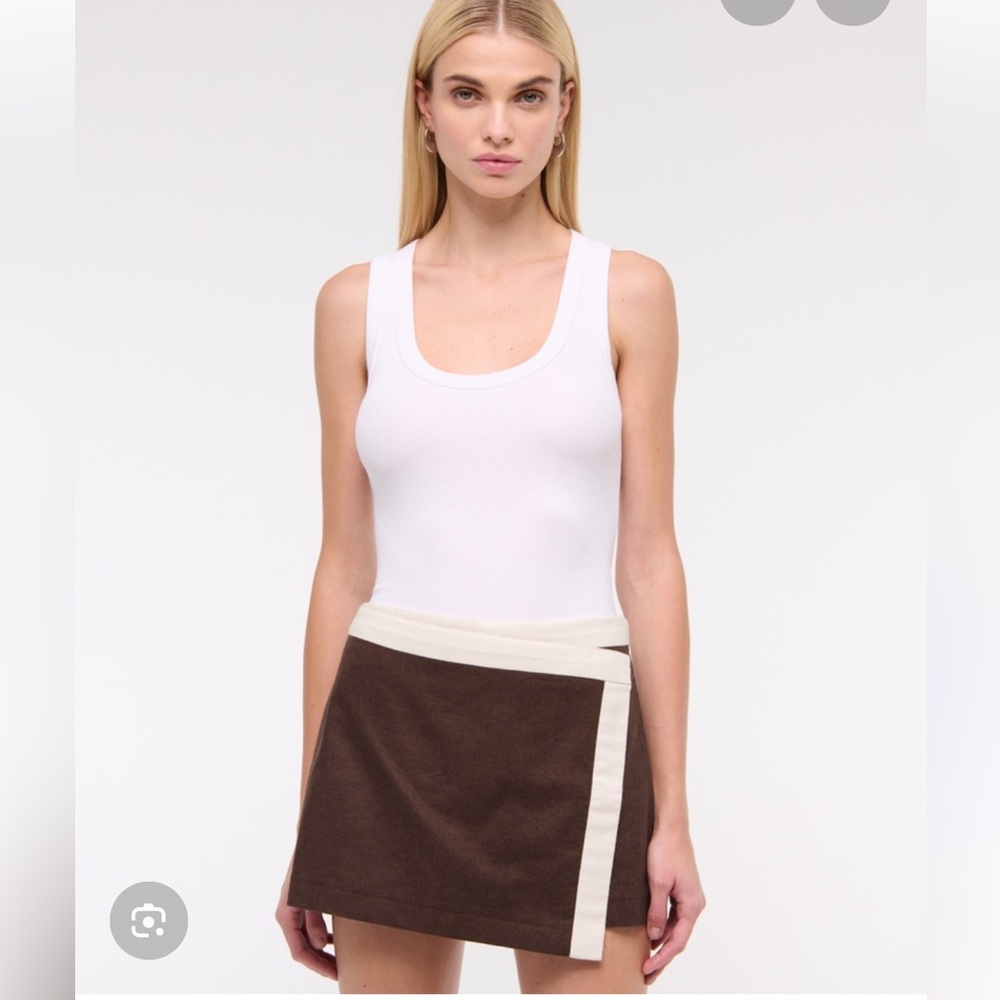 Abercrombie Beige and Cream Mini Skirt